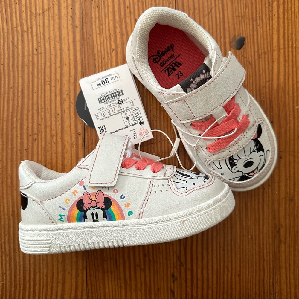 Minnie Mouse- Disney toddler sneakers•size toddler 7 ( EUR 23)